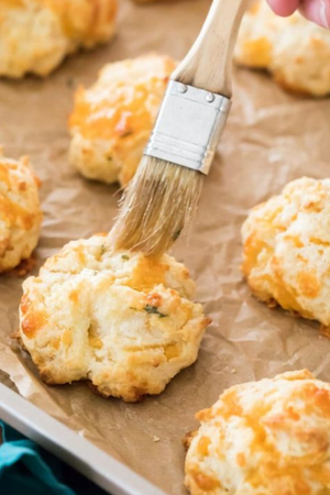 Ultimate Garlic Cheese Biscuits